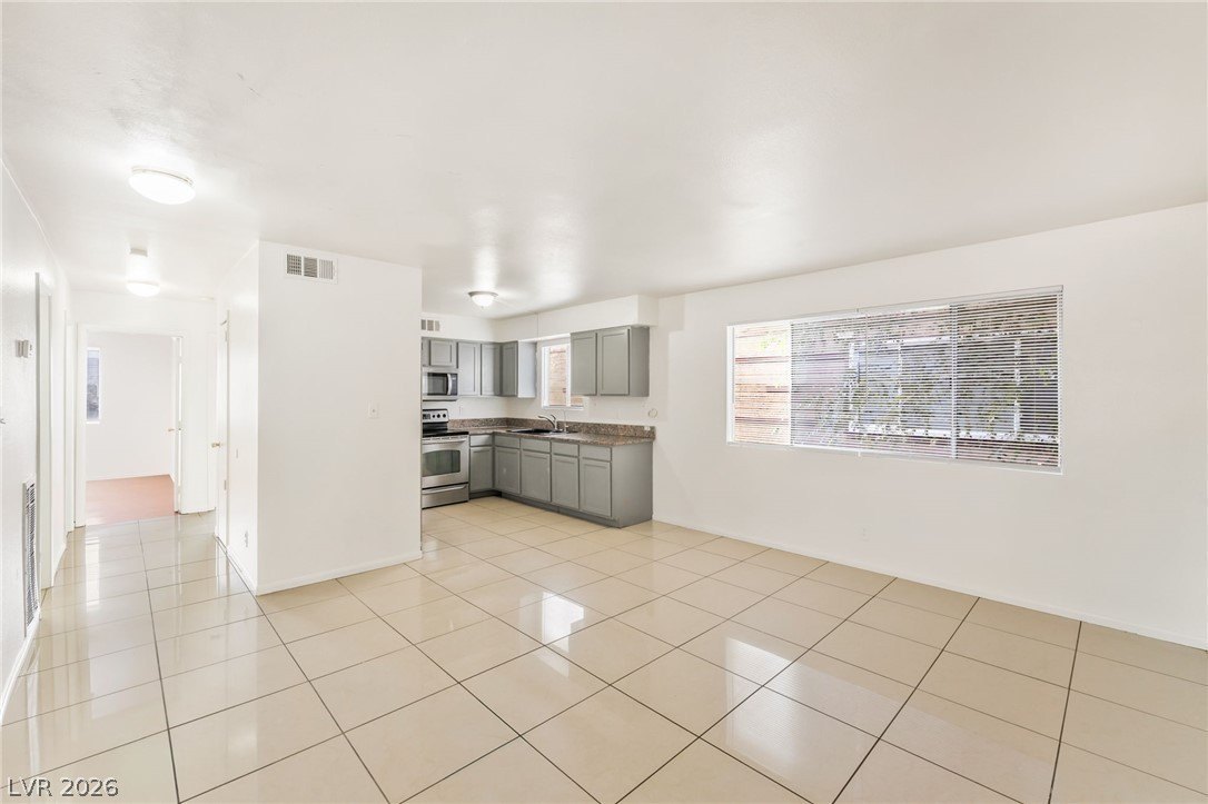 375 N 15th St #1 – photo 4