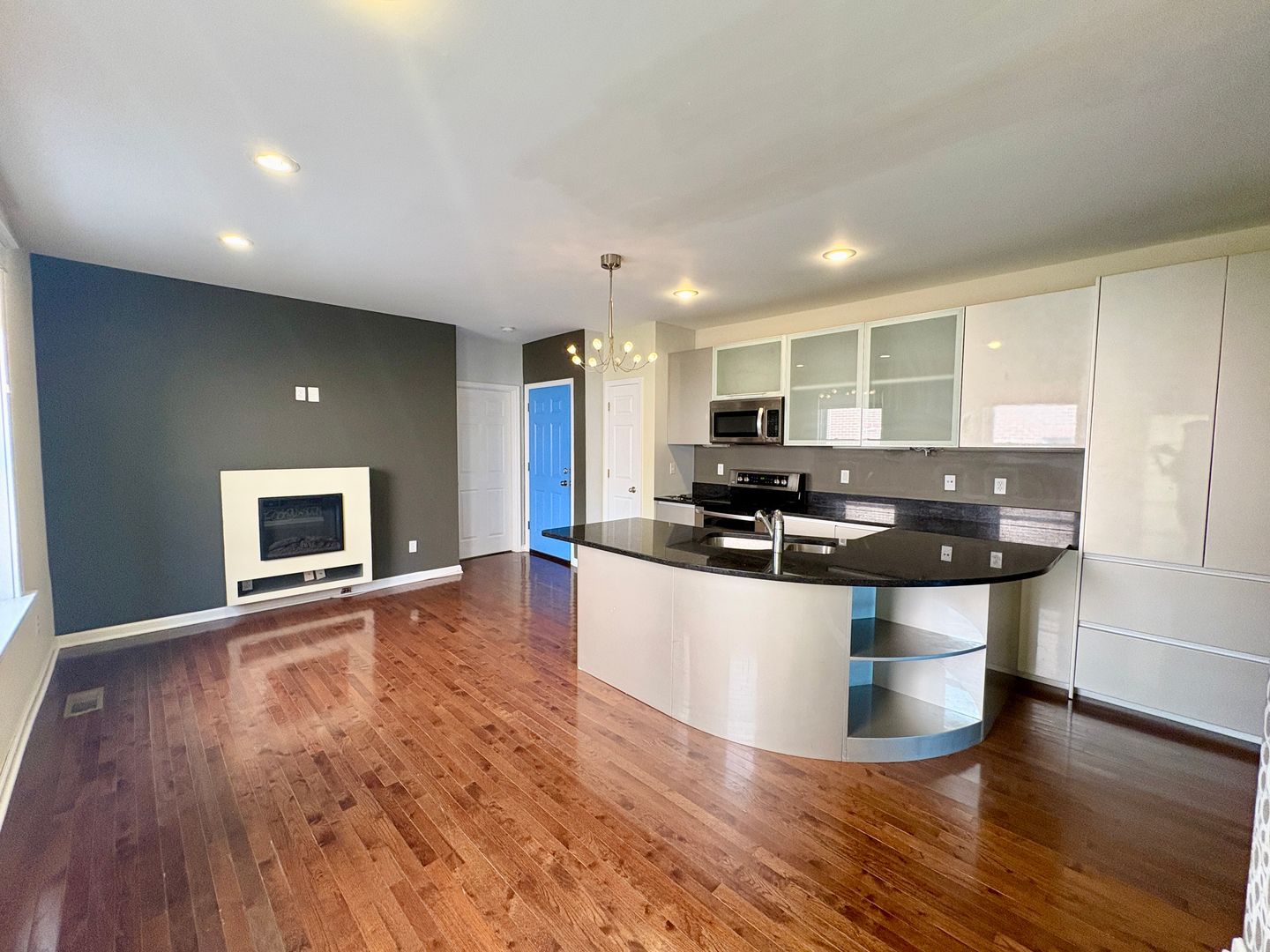 4164 W Pine Blvd unit 4164-1W W Pine – photo 1