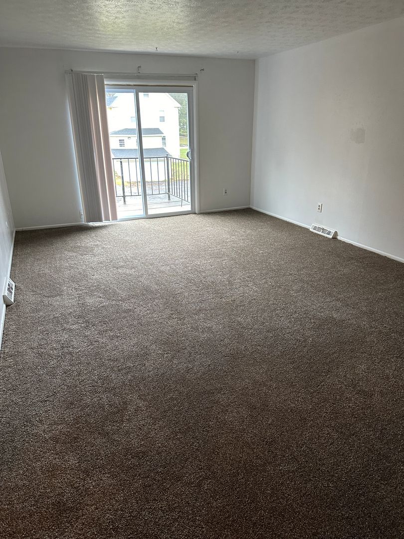70 Lemans Dr unit 6 – photo 1