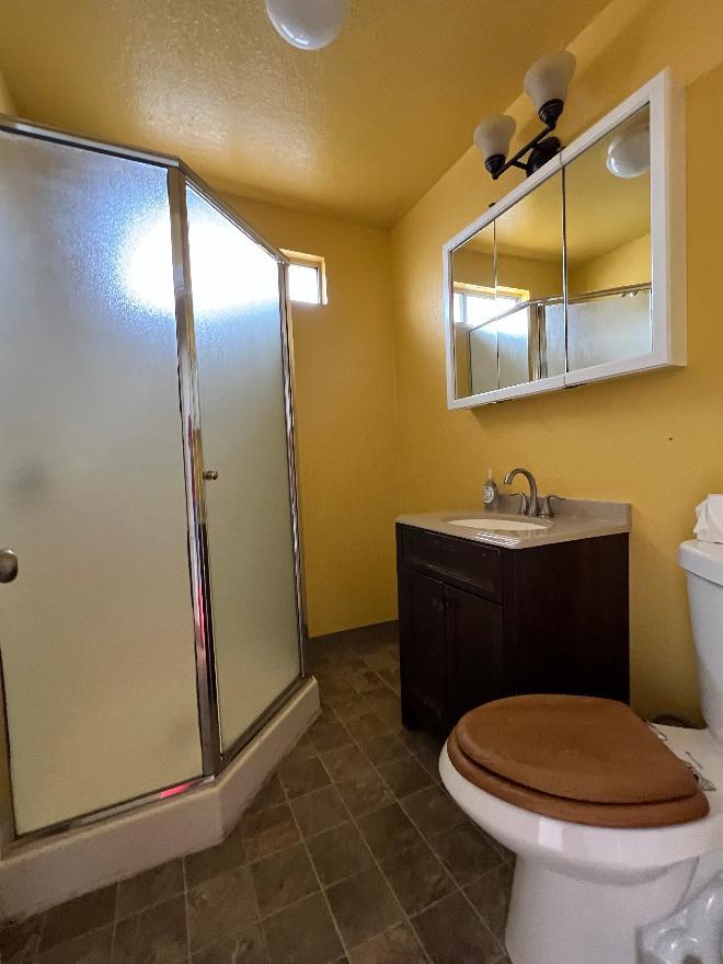 210 E Lake St – photo 4