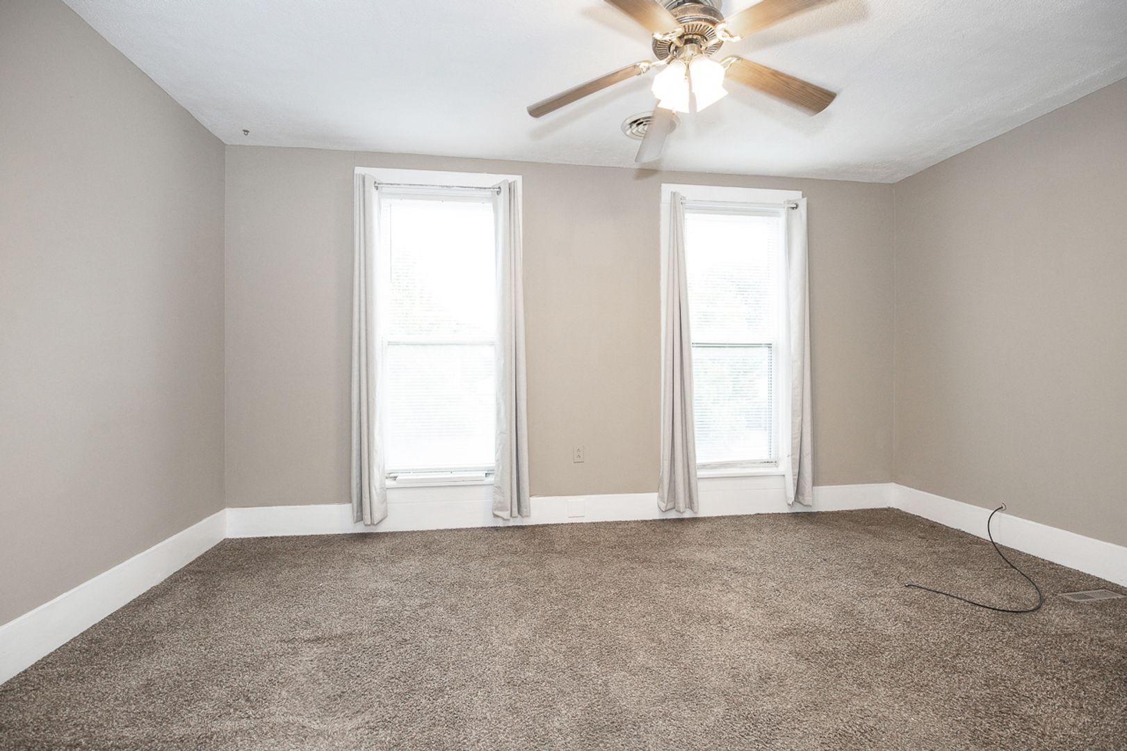 1432 W 110th St unit 1432 W110th Up – photo 3