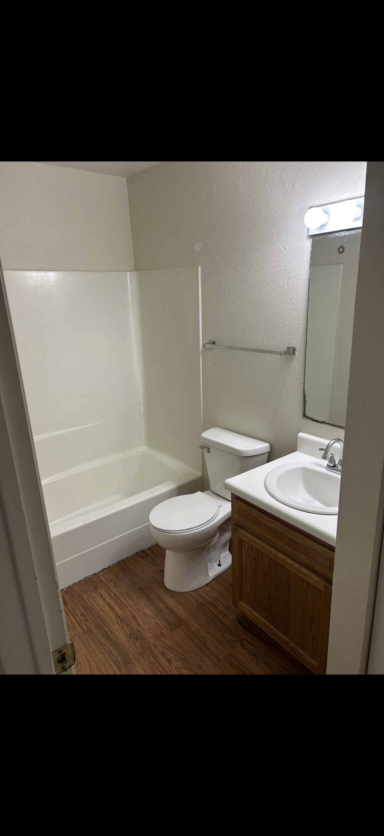 916 S Byrne Rd unit 5 – photo 4