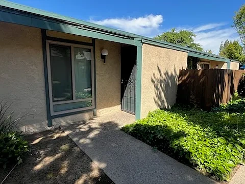 Bullard Garden Apartments – photo 1