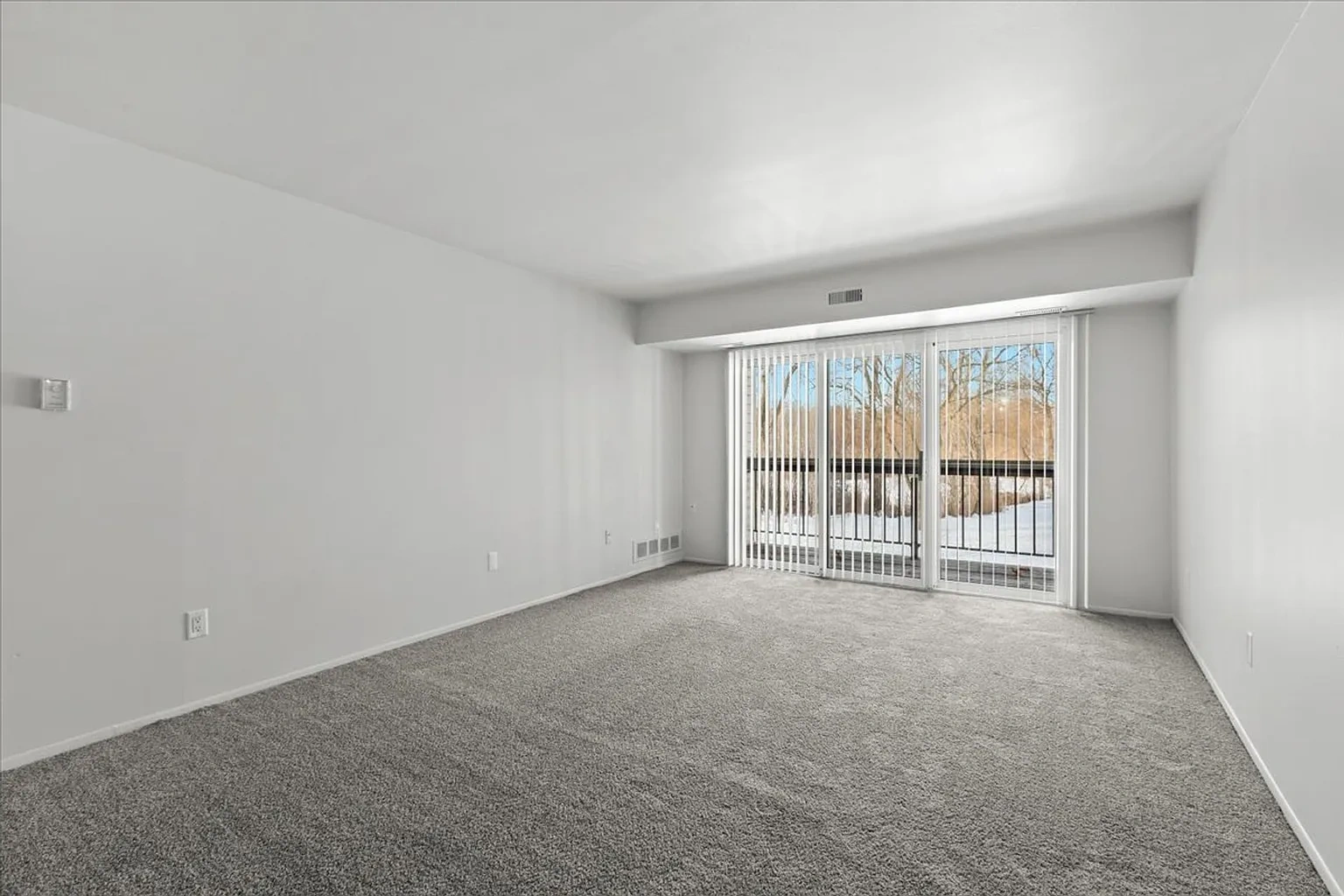 Willow Tree Apartments – photo 4