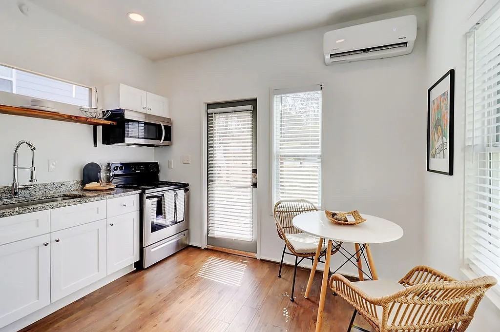 51 Bowen Ave SE – photo 5