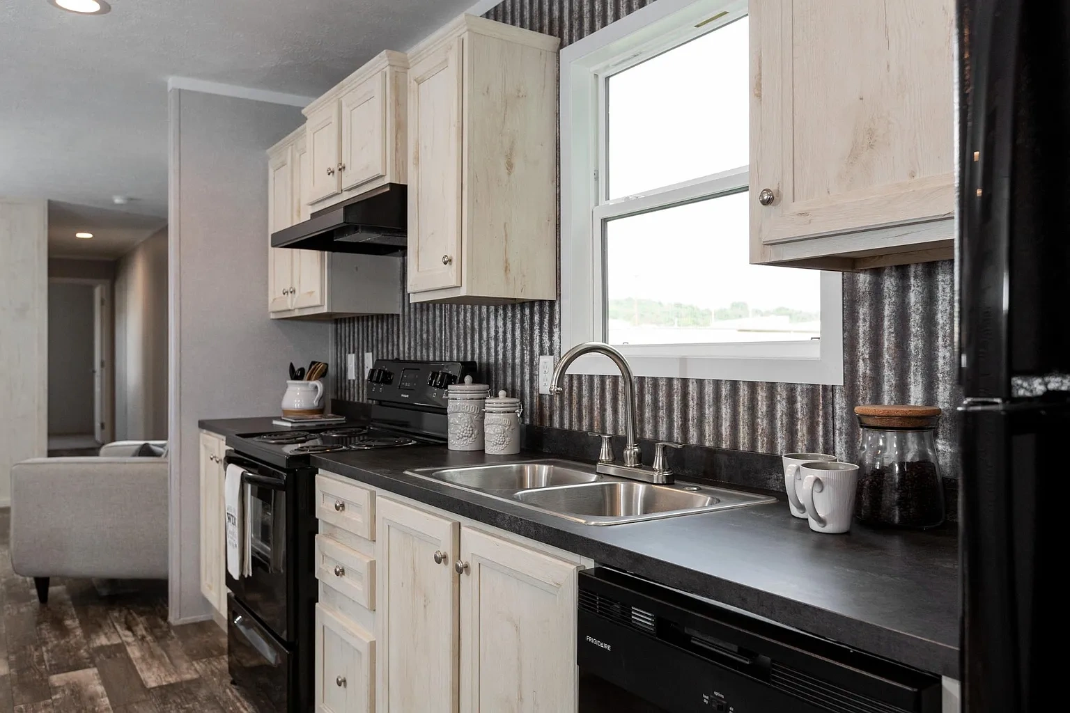 Fifty One Estates – photo 2