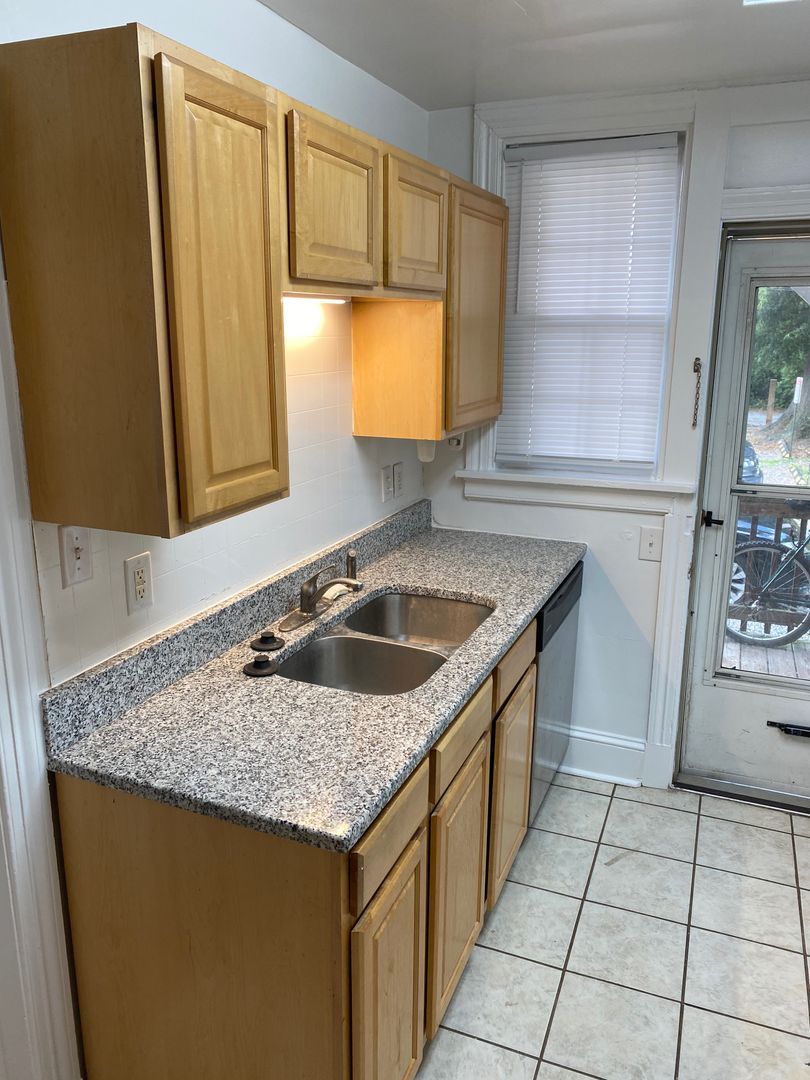 208 N Nansemond St unit Apt #1st Fl – photo 3
