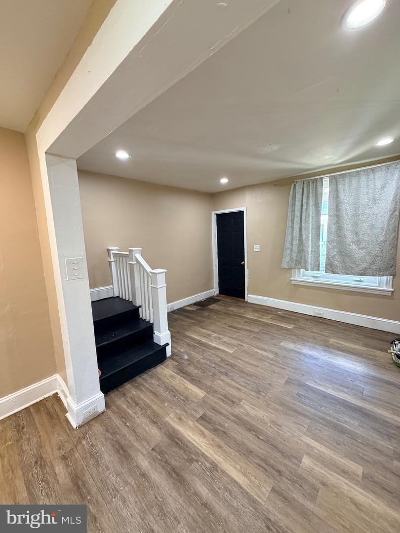 2164 Conlyn St – photo 2