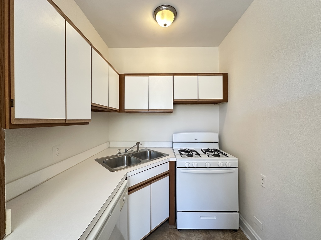 338 Park Ave unit 70 – photo 4