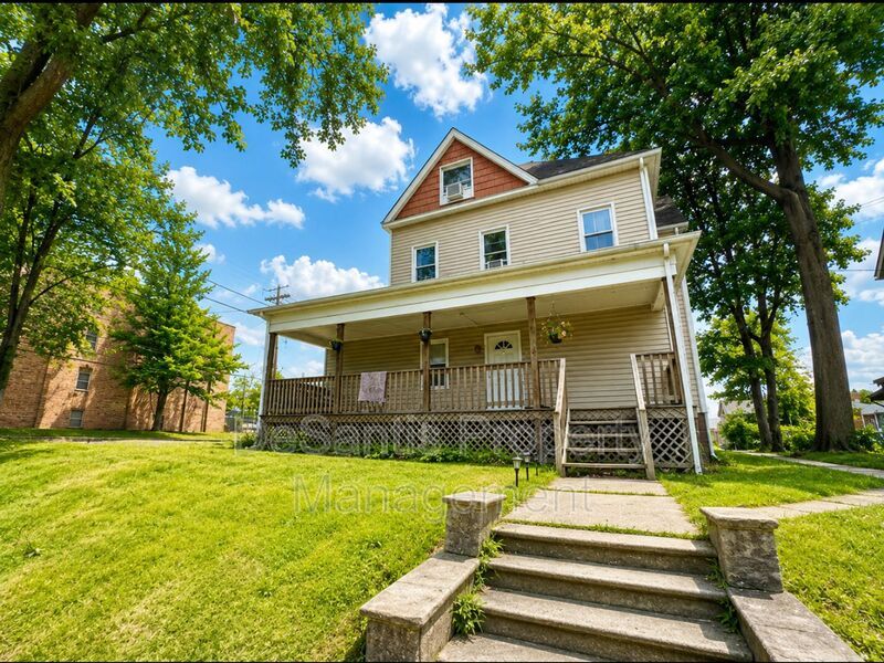 505 Dawson Ave unit 3 – photo 1
