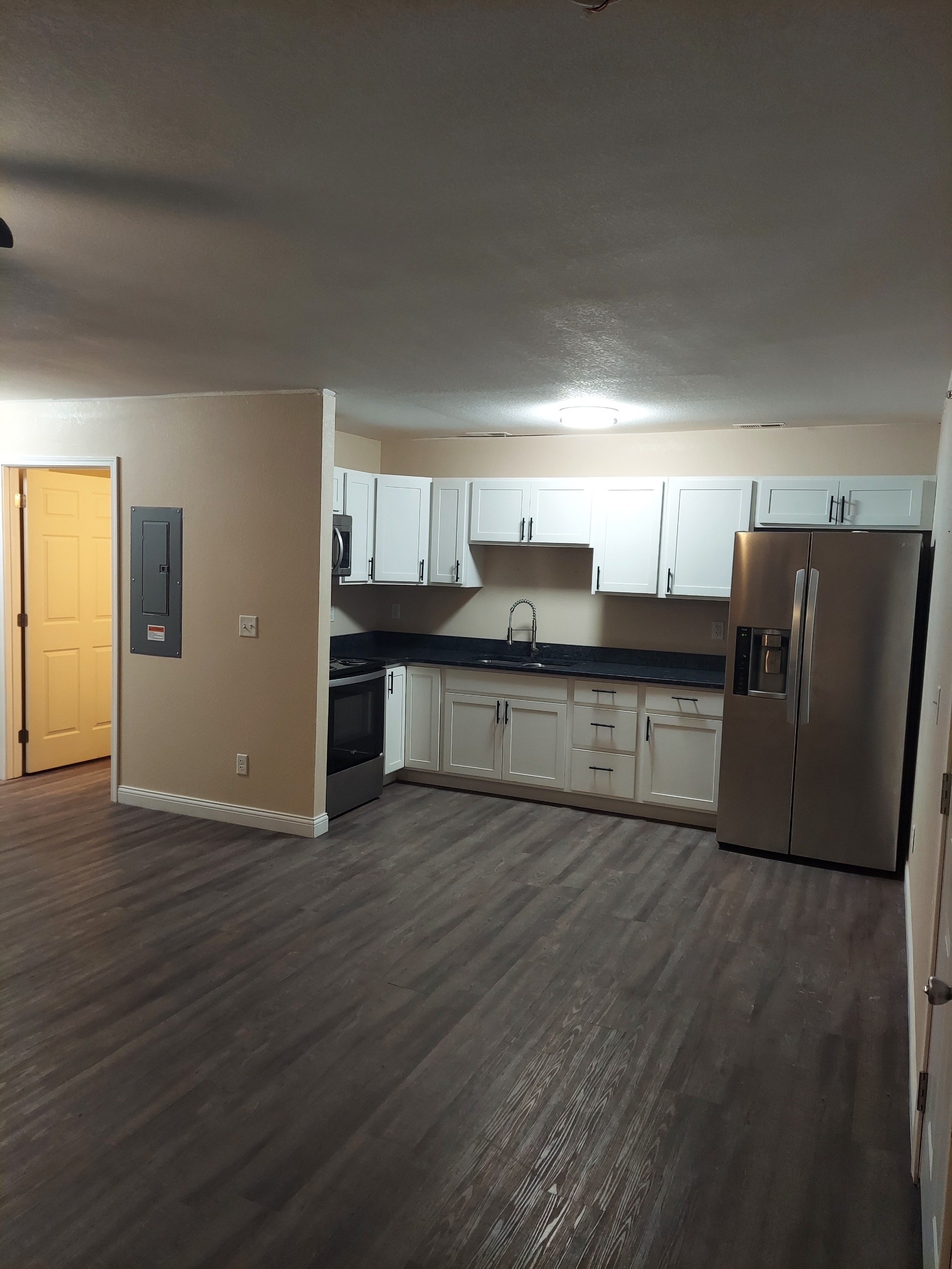 52 Westwood Dr unit 5 – photo 3