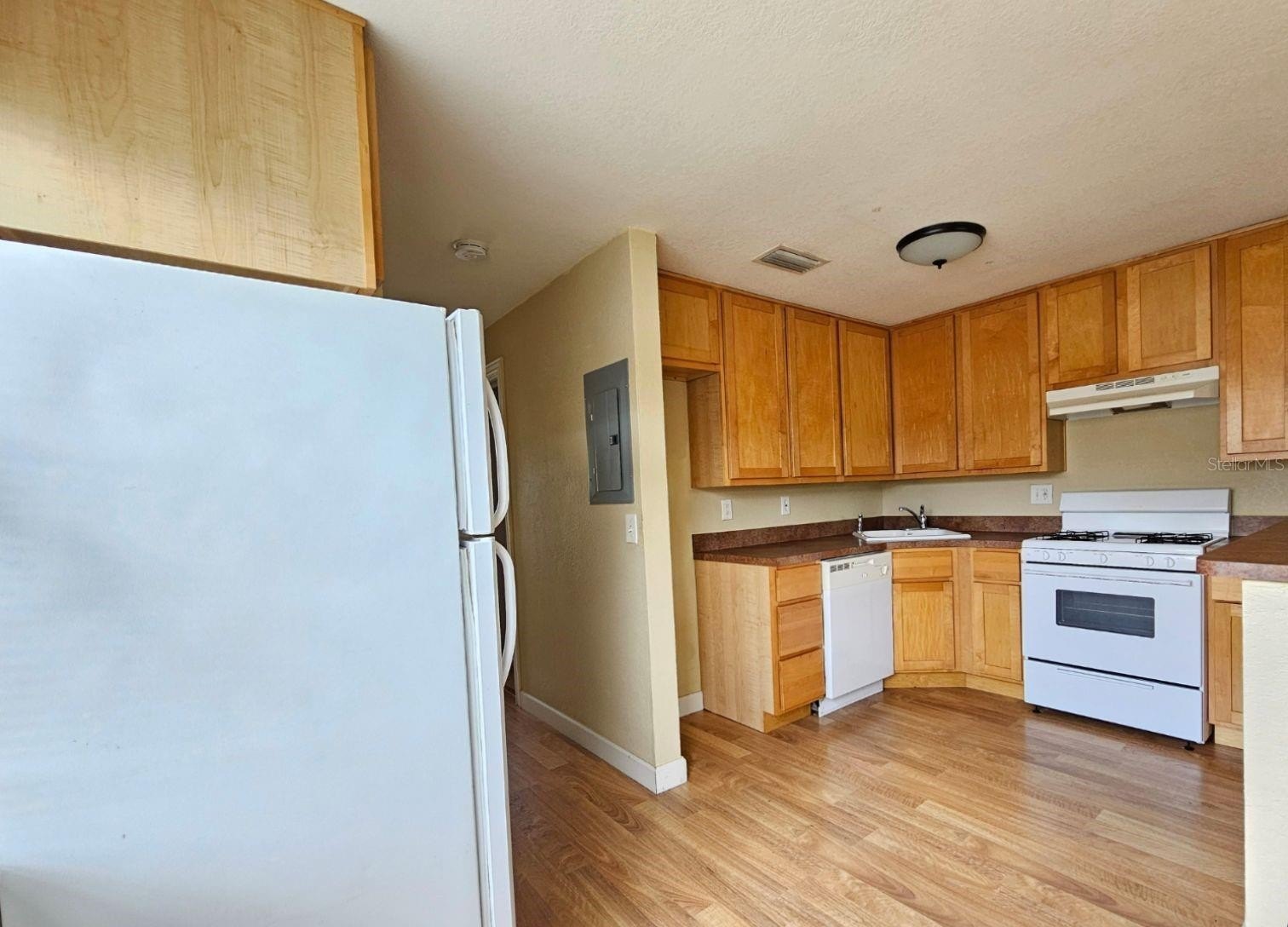 117 N Evergreen Ave #201 – photo 5