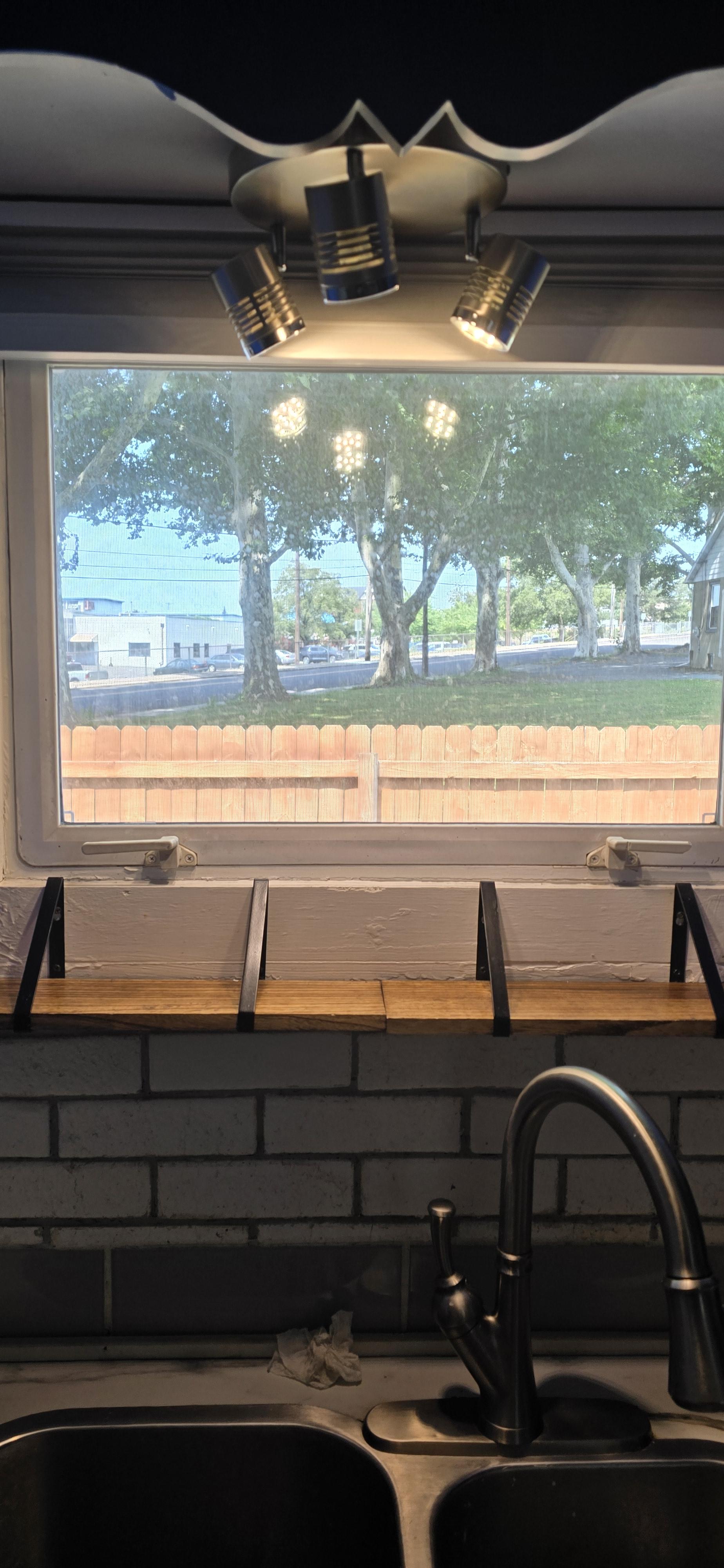 1073 Cherry St – photo 3
