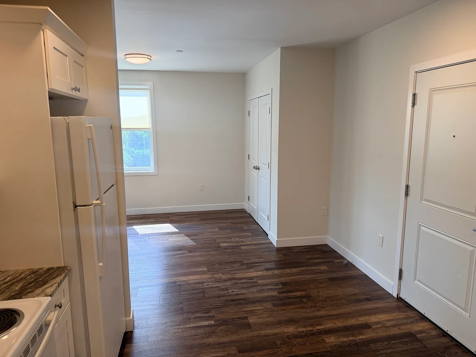 123 Shirley Ave – photo 4
