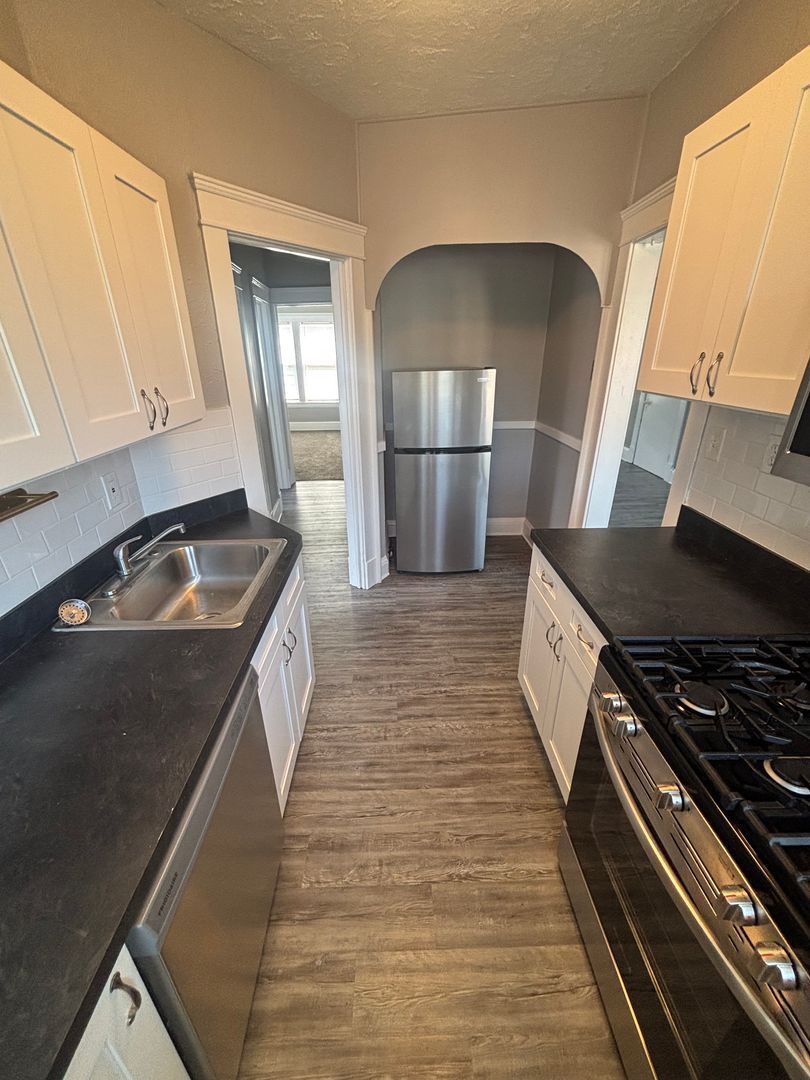 18251 Detroit Ave unit 8 – photo 5