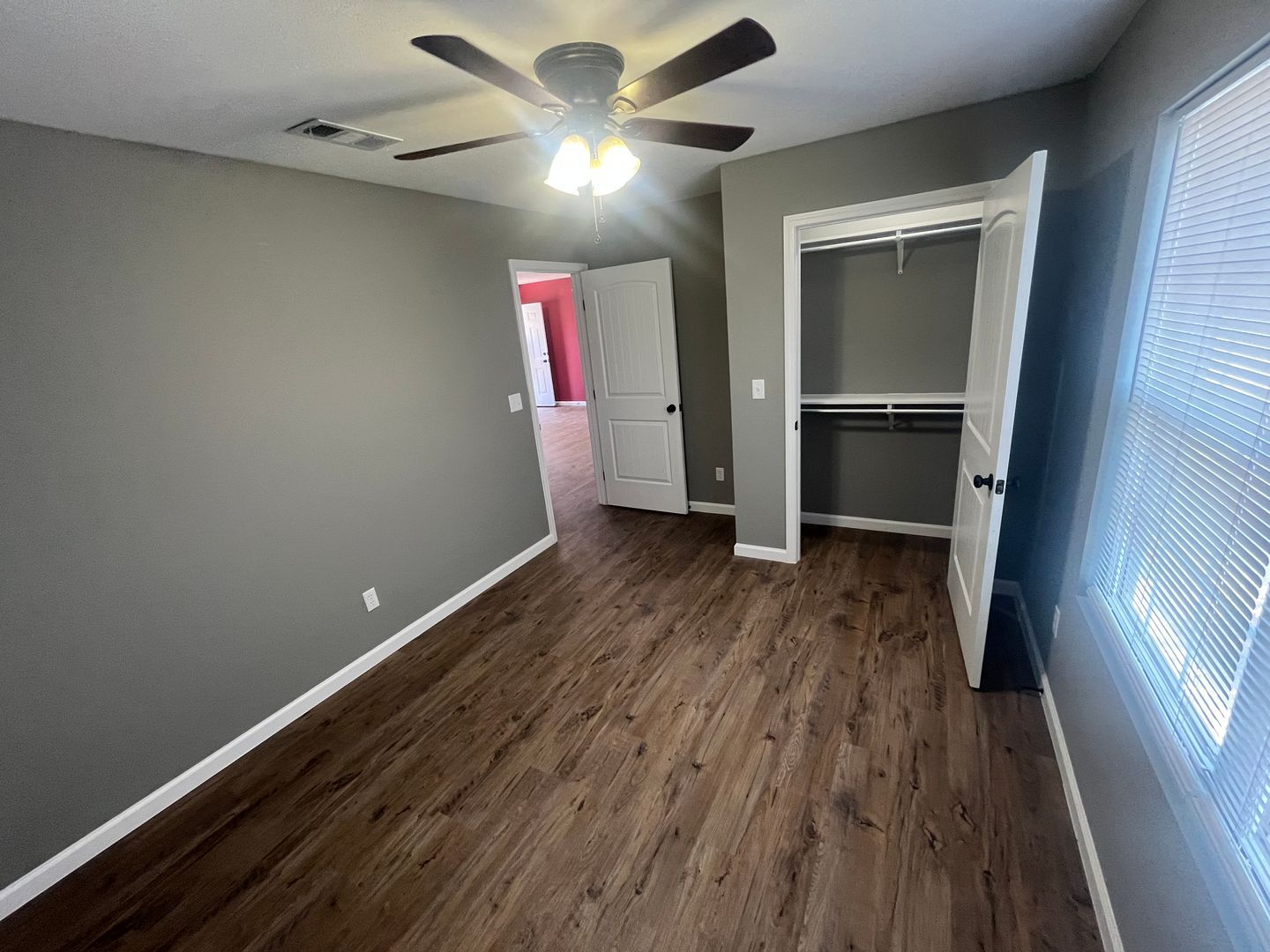 405 Smith St – photo 2