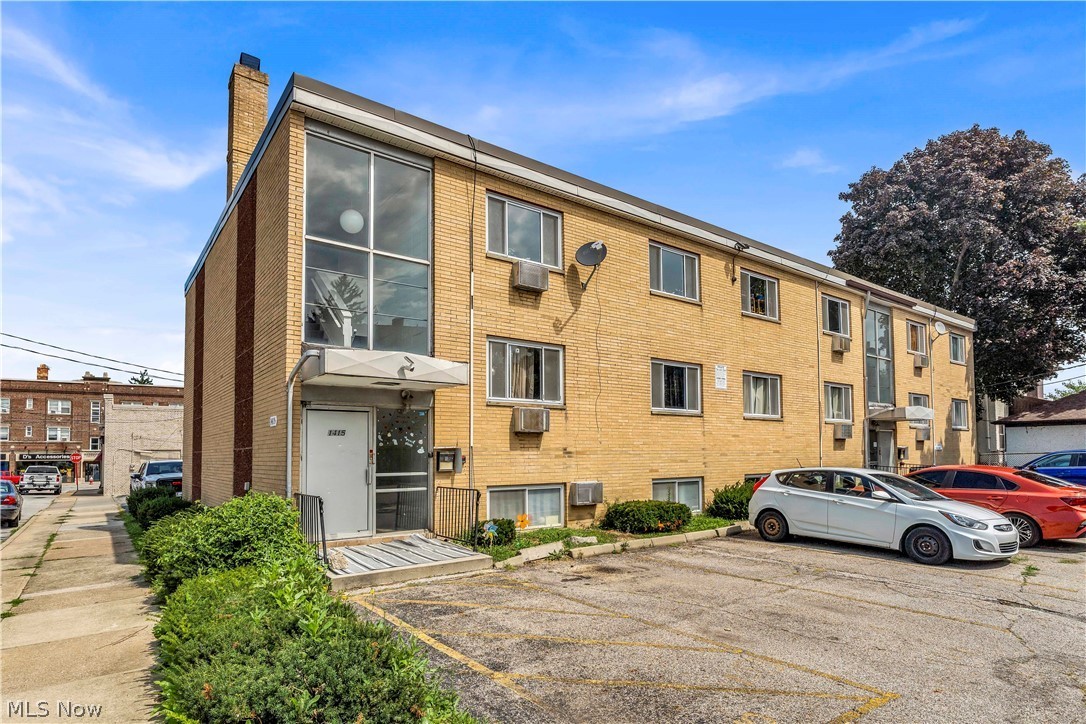 1415 Wyandotte Ave unit 106 – photo 2
