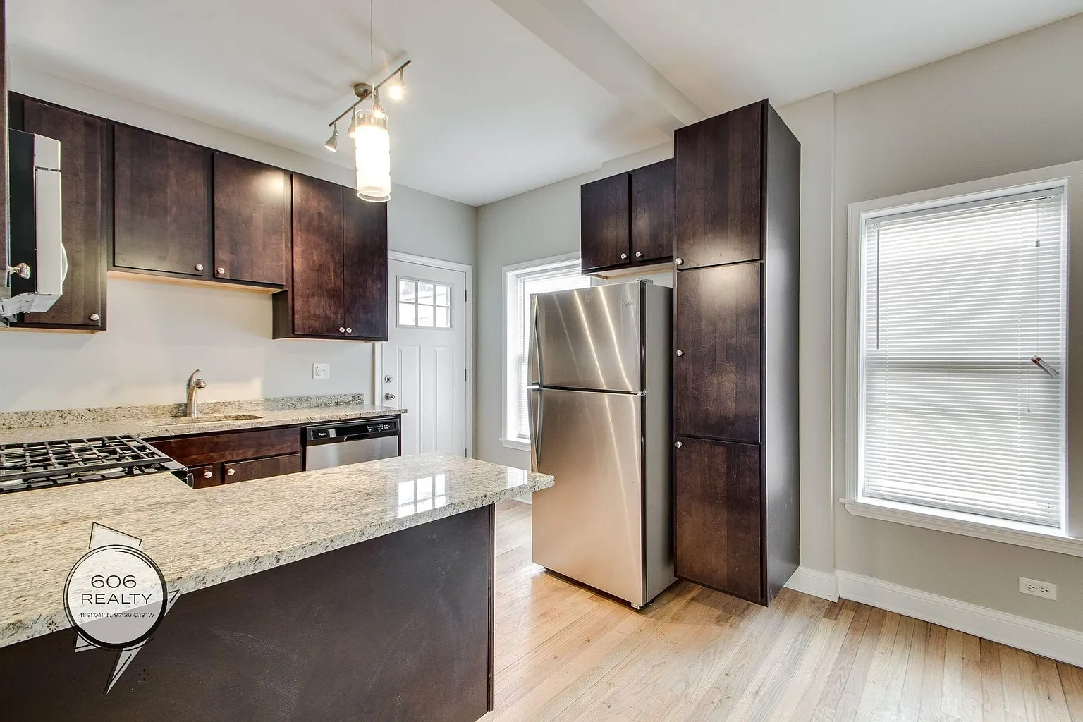 834 East 53rd Street – photo 3