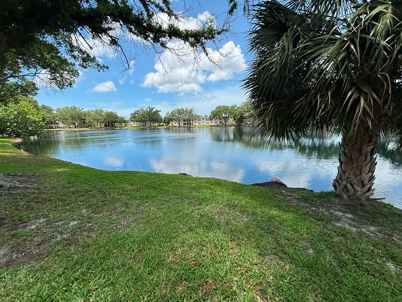 Armature Lake Apartments – photo 4