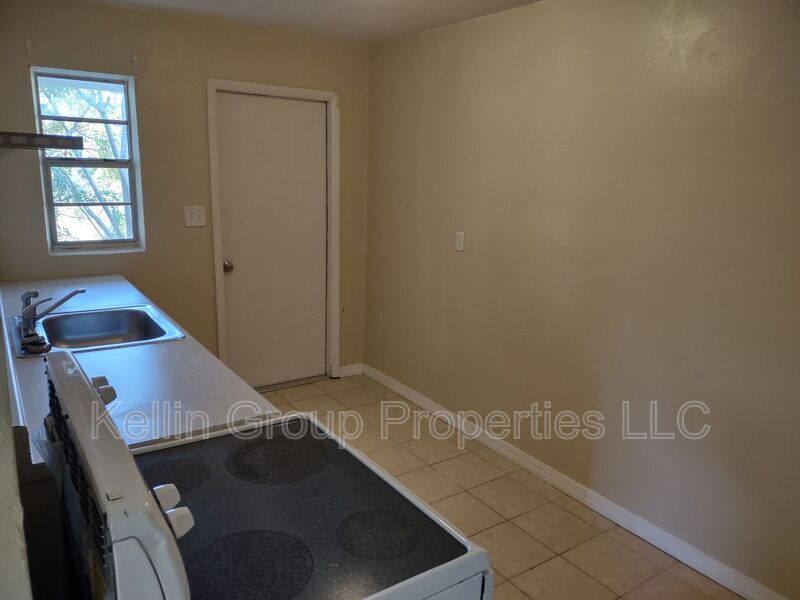 157 E Northside Dr unit 1 – photo 4