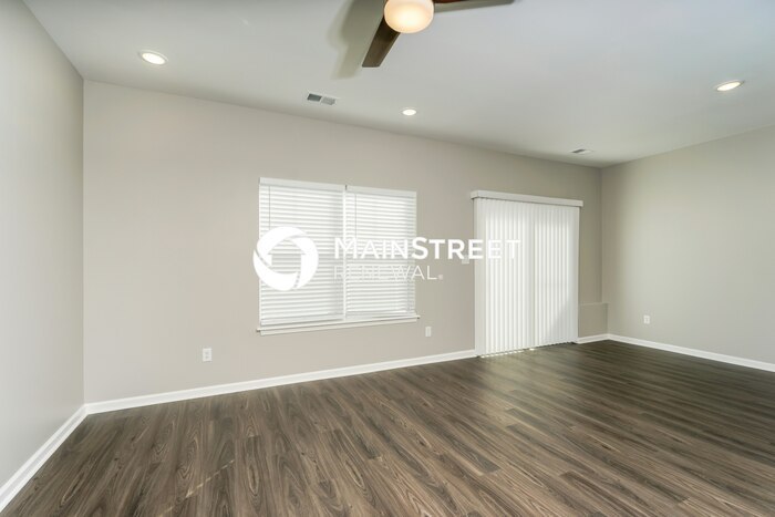 2053 N Sarah Dr – photo 4