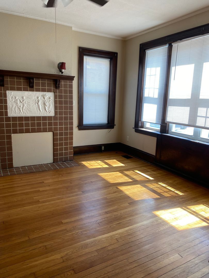 215 11th St unit 215-5B – photo 2