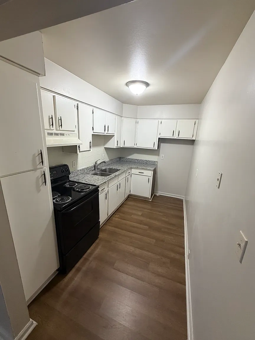 East Pointe Apartments – photo 5
