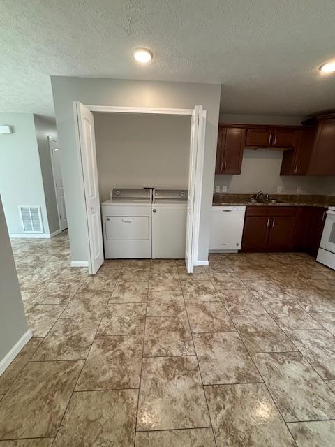 911 N Riverside Dr unit 6 – photo 5