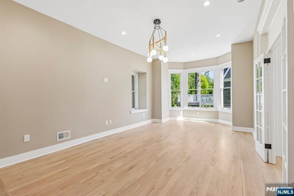 49 Park Ave #1 – photo 4