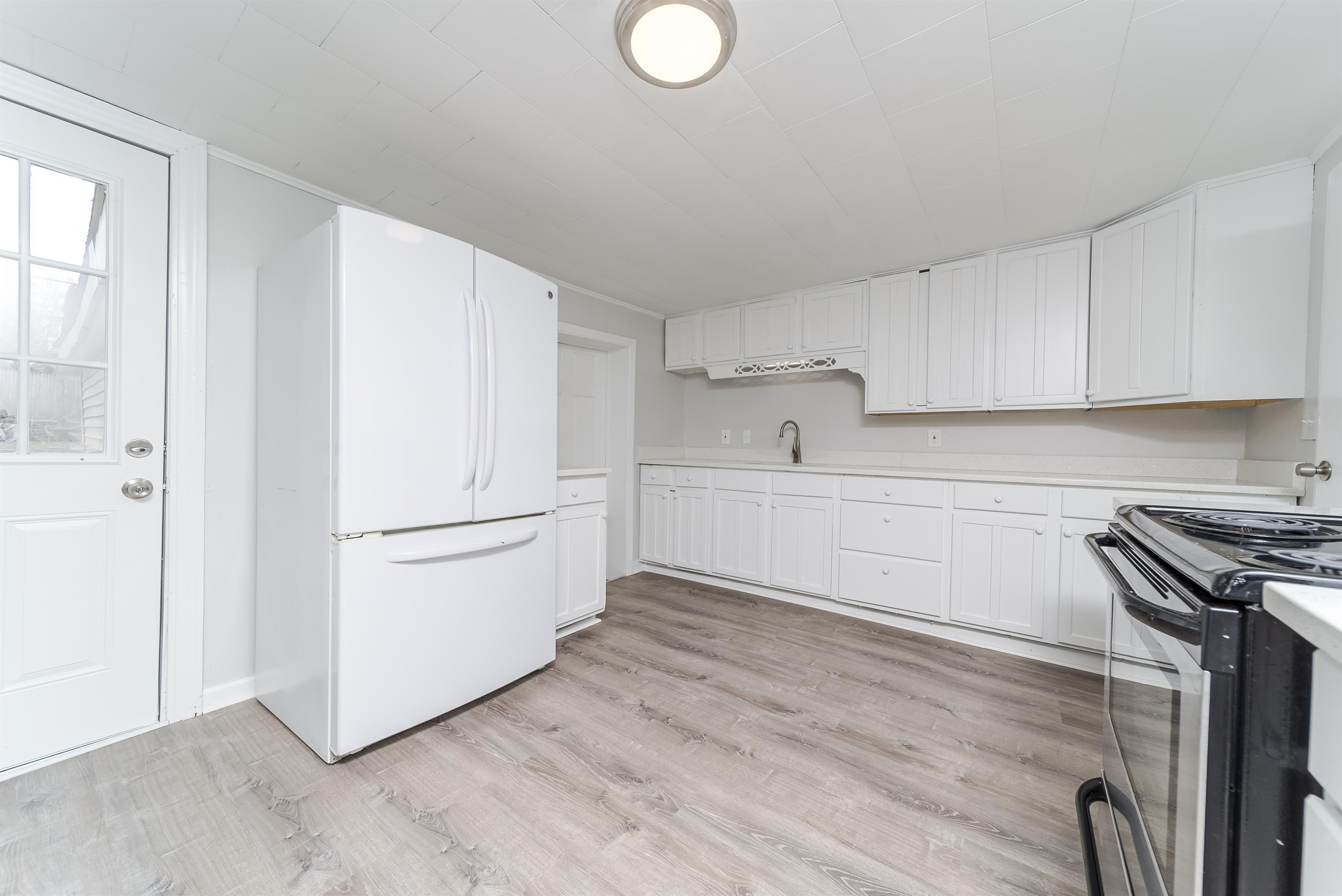 824 2nd St – photo 1
