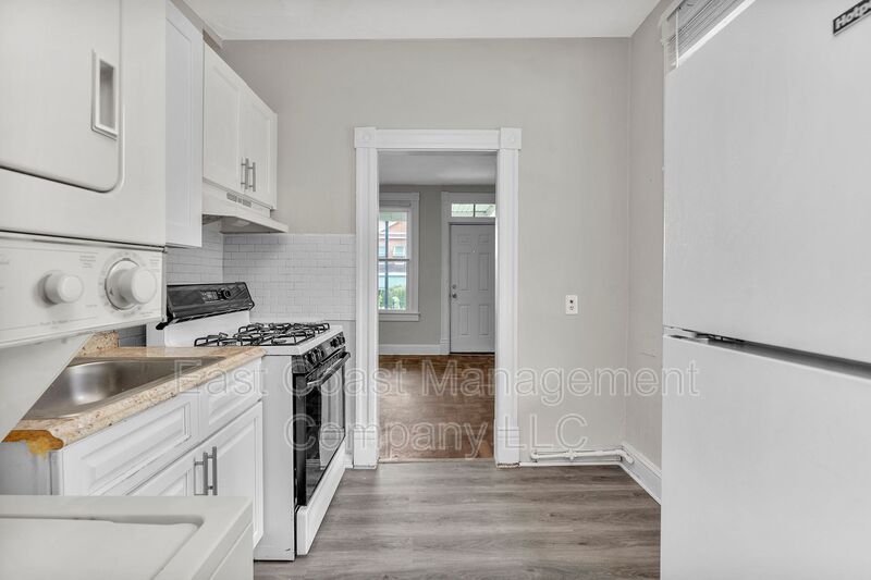4008 Primrose Ave unit 1A – photo 1