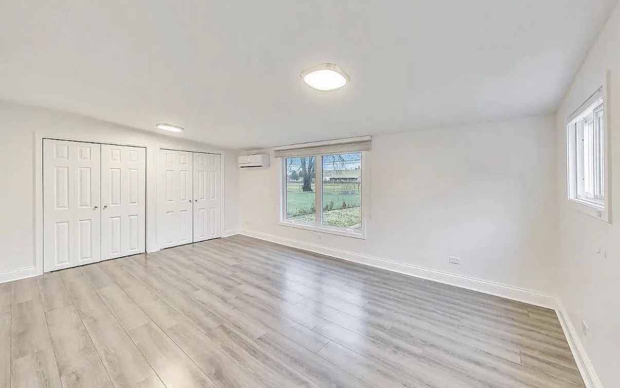 159 E Walnut Ave – photo 2