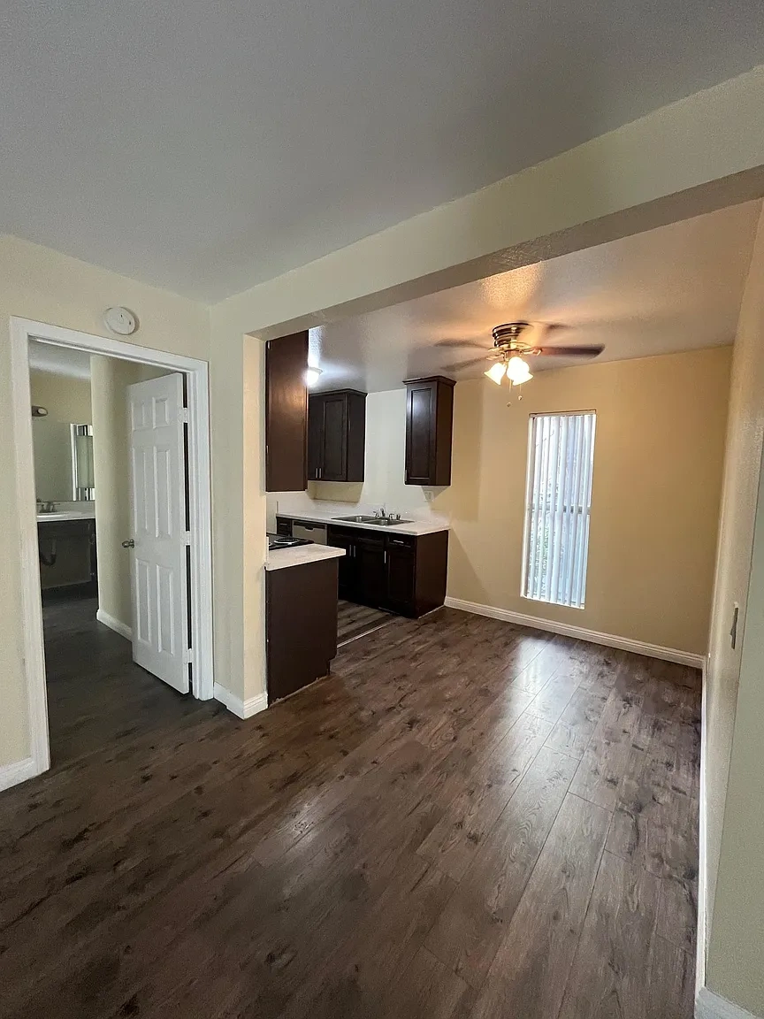 Vista Via Apartment – photo 1