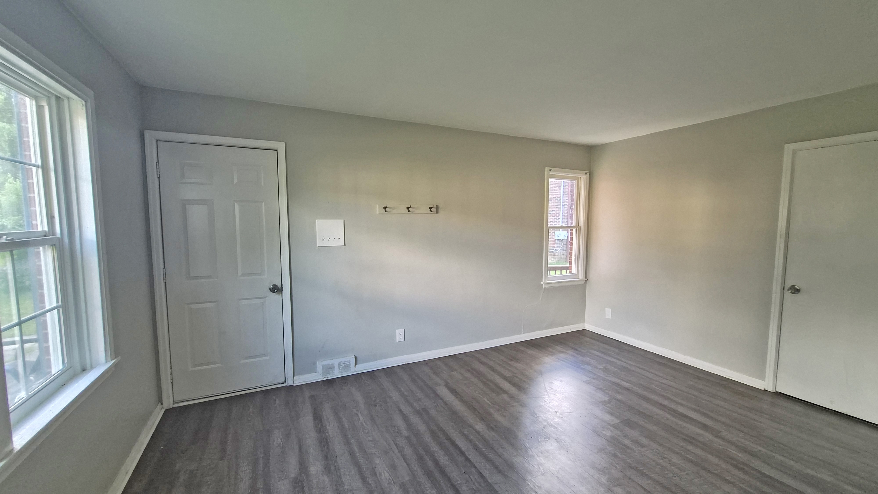 4230 Chester Dr – photo 1