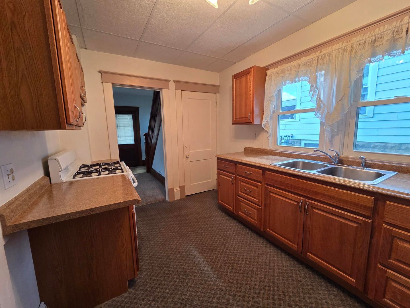 310 Sharp St – photo 5
