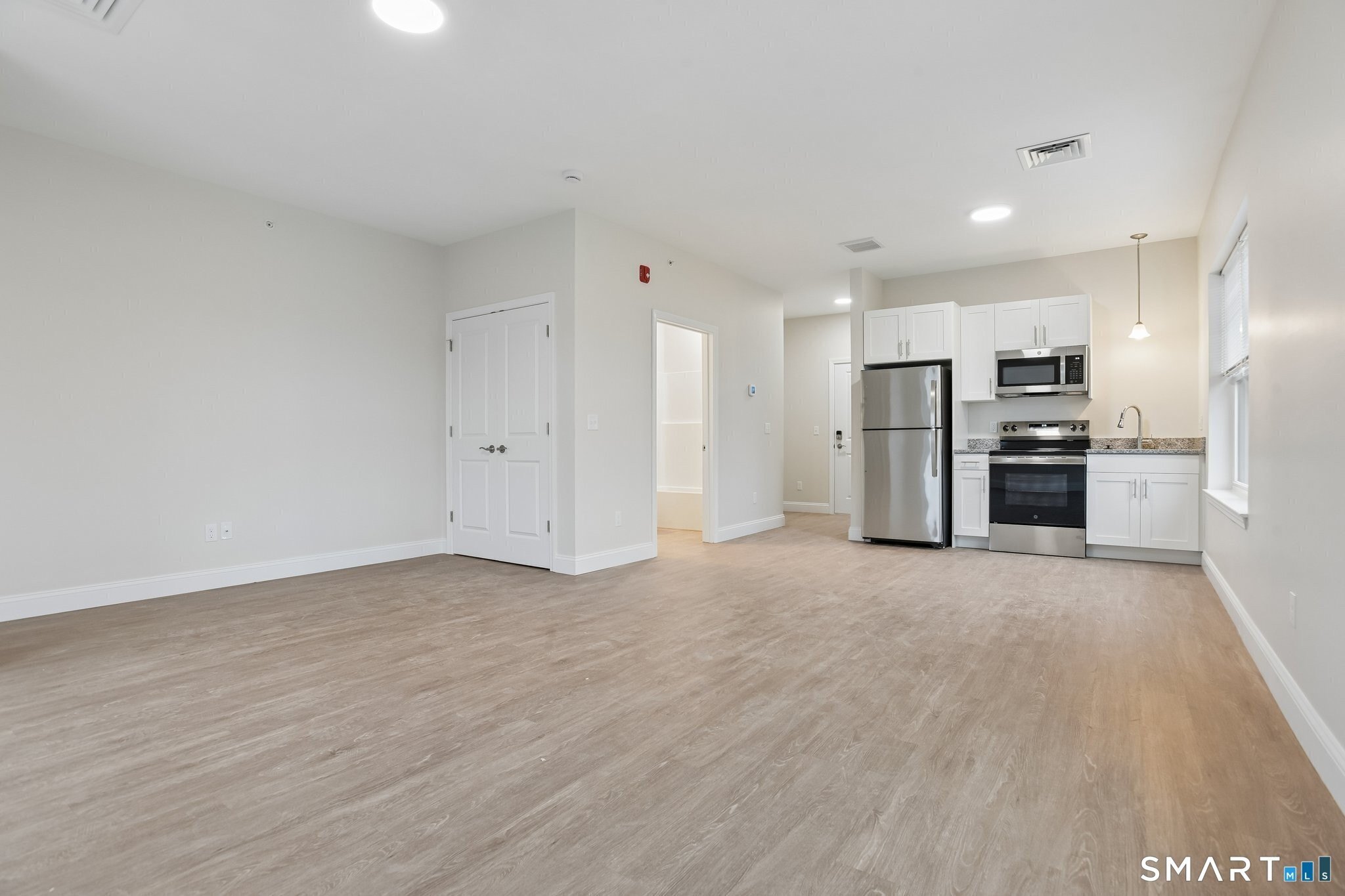 55 Steele Blvd #305 – photo 2