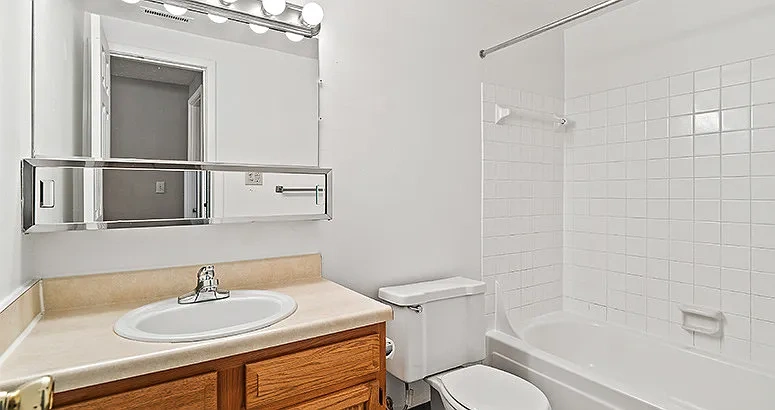 Fawn Lake Apartments – photo 1