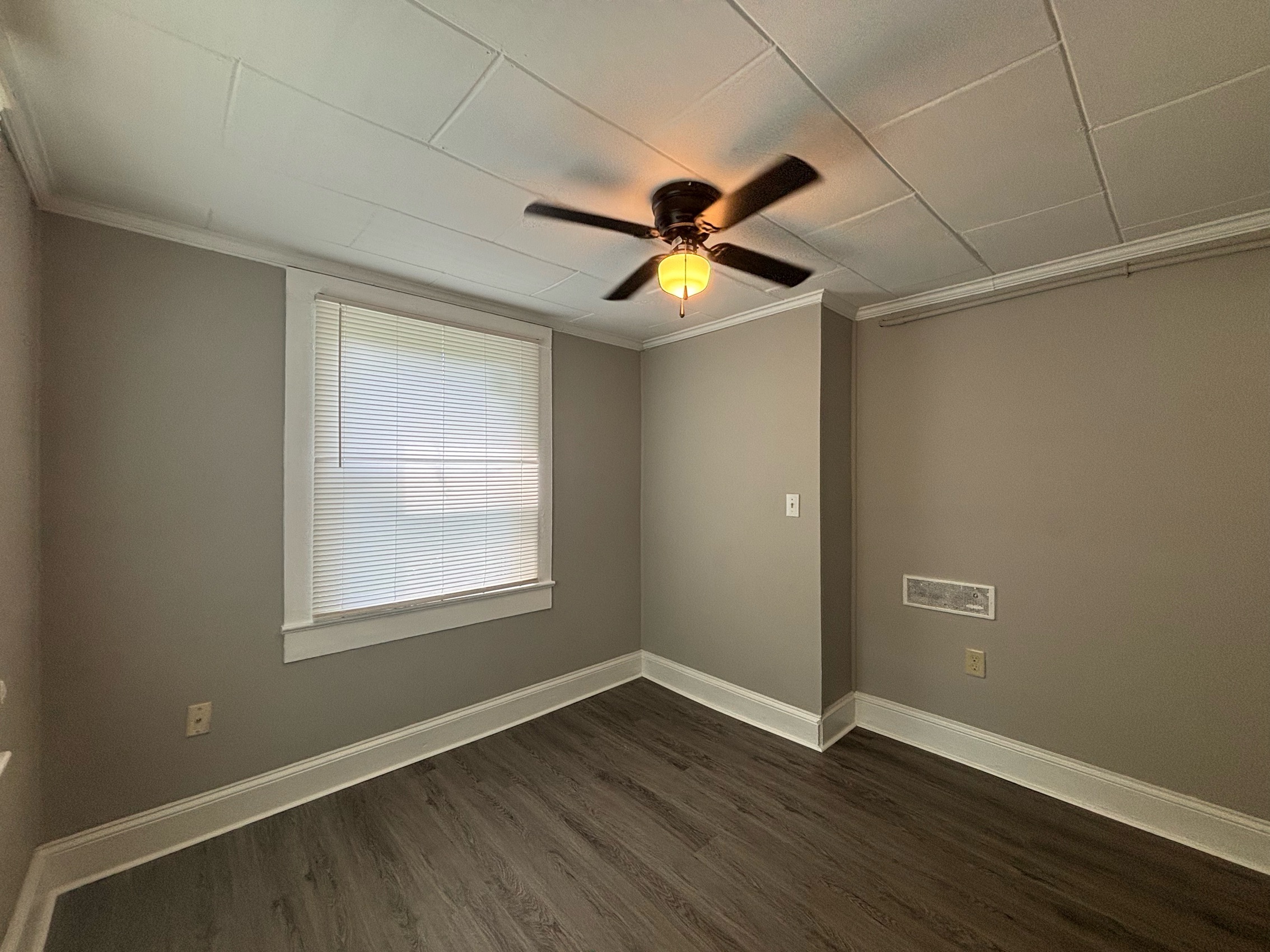 202 1/2 N Virginia Ave – photo 5