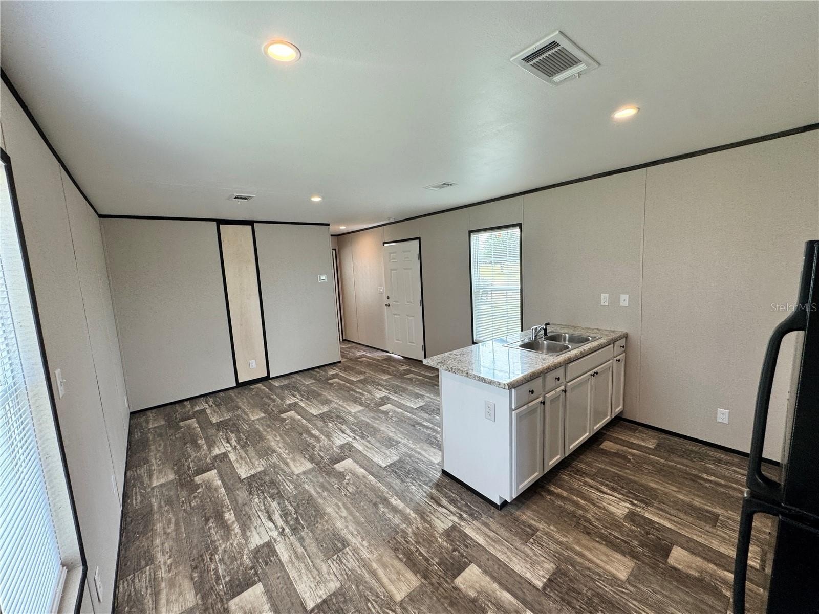 1115 NW 12th Ln – photo 2