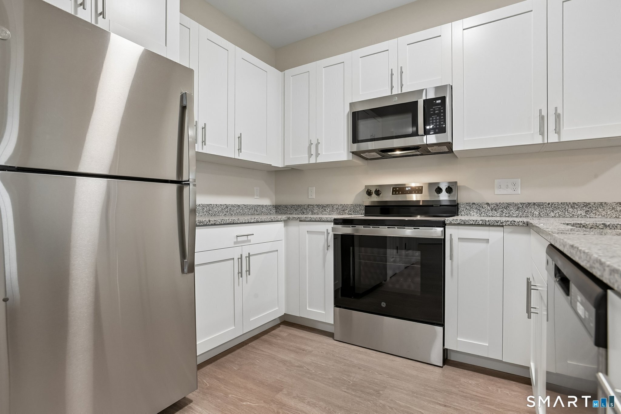 55 Steele Blvd #217 – photo 3