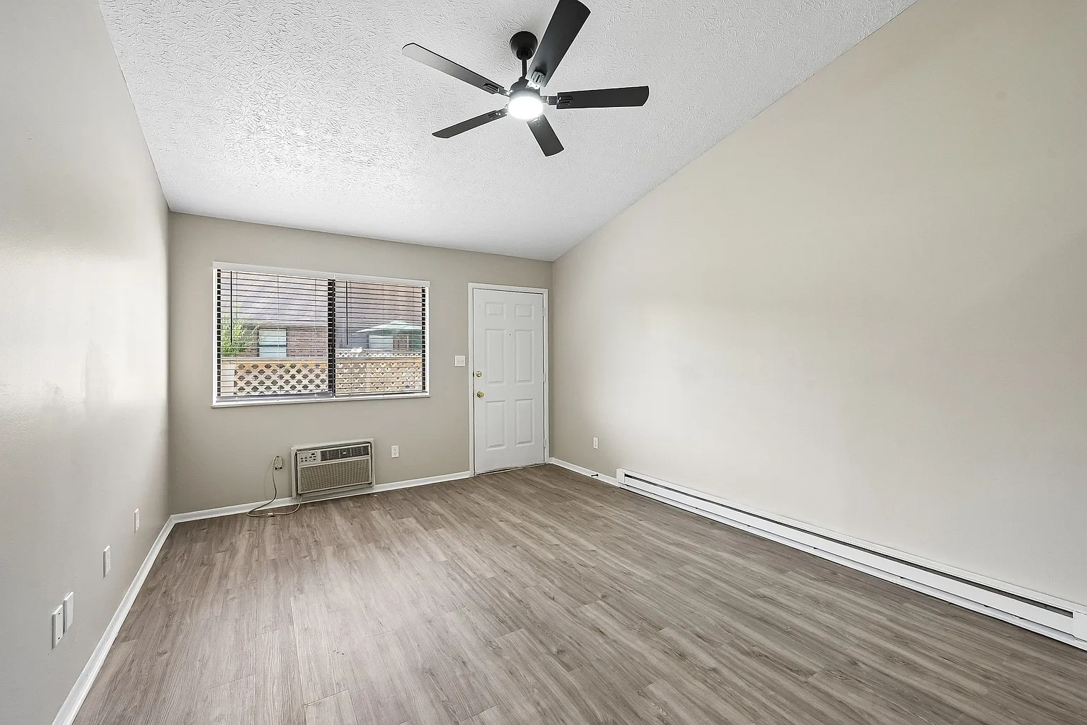 Abbington Village Apartments – photo 3