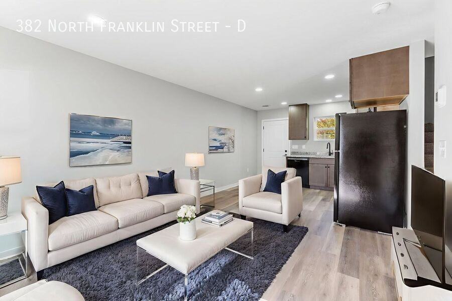 382 N Franklin St unit D – photo 3
