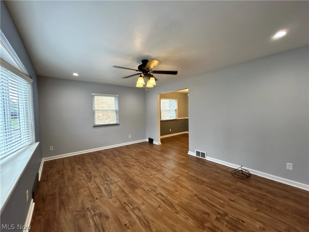 925 Oxford Blvd – photo 3