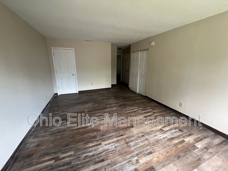 48 N Eureka Ave – photo 2