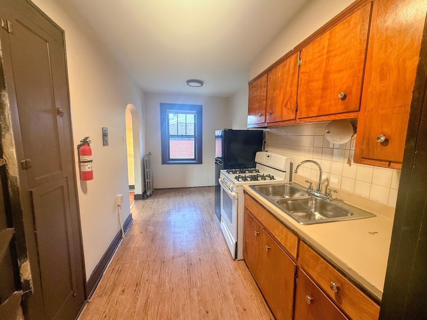 920 Columbia Ave unit Unit 4 – photo 3