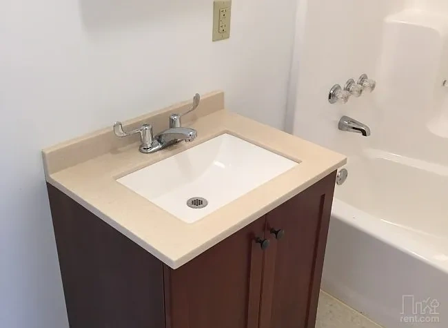 Traveler's Suites – photo 5