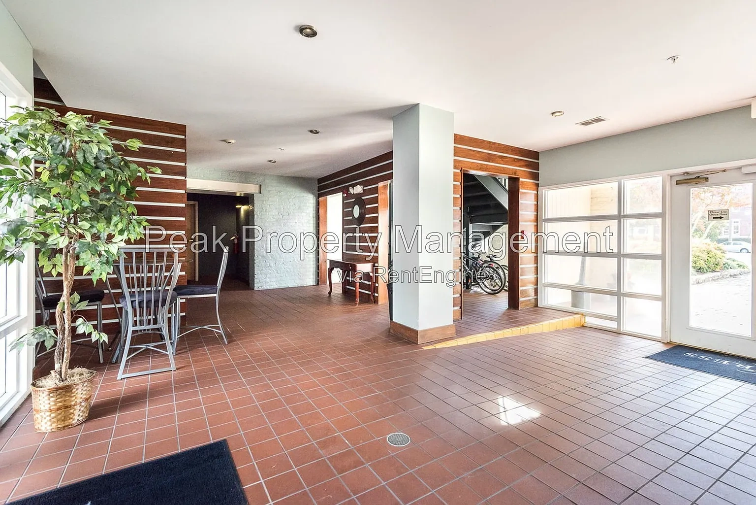 Poythress Apartments – photo 1