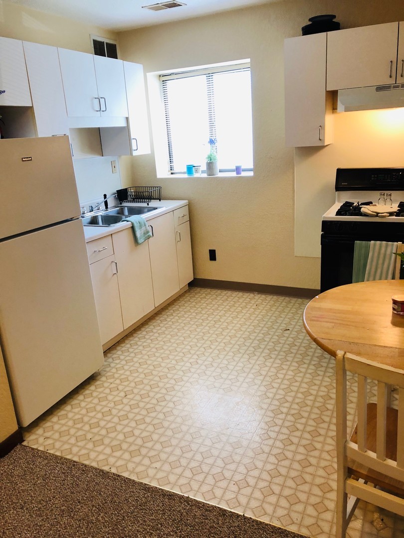 7621 Noblestown Rd unit 2 – photo 4