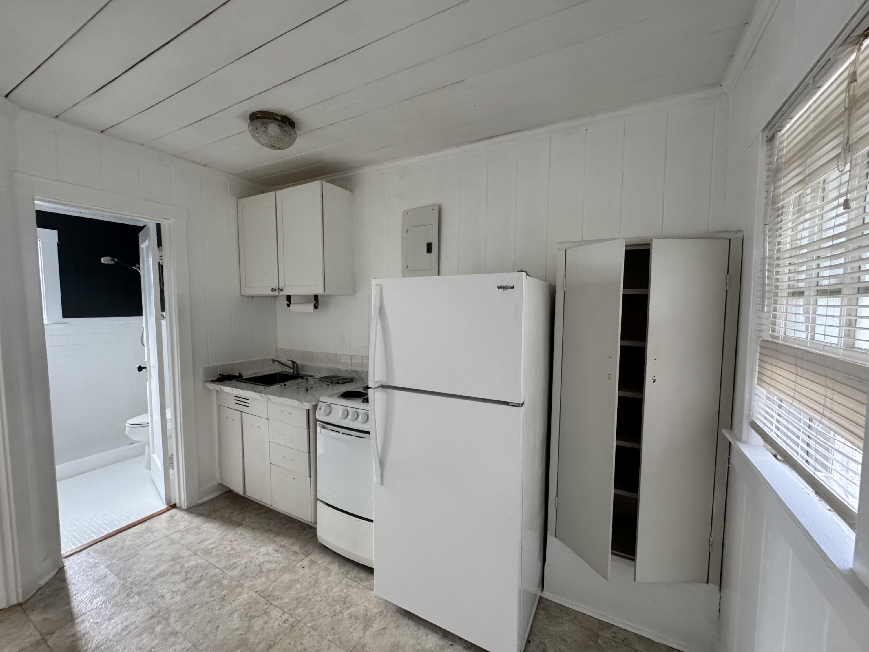 200 Park Ave #5 – photo 5