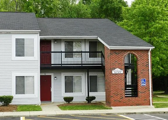 Pine View Apartments – photo 1